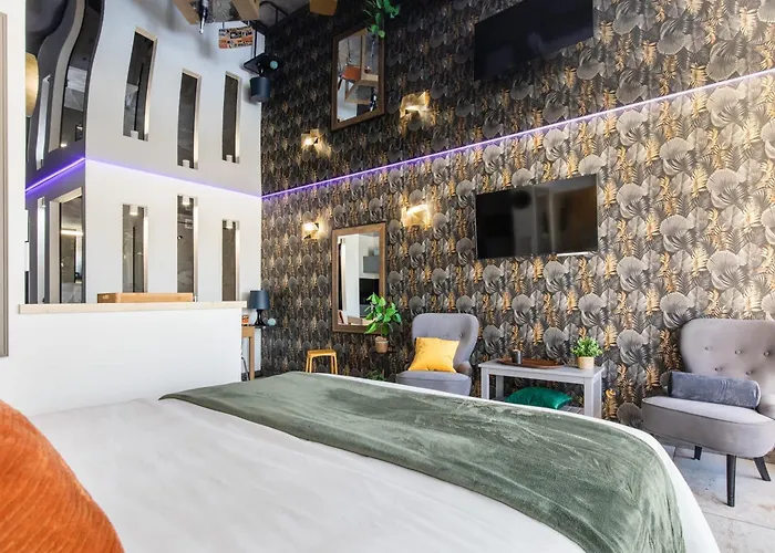Gerenoveerd Met Terras In Héliopolis Village Naturiste Cap D Appartement