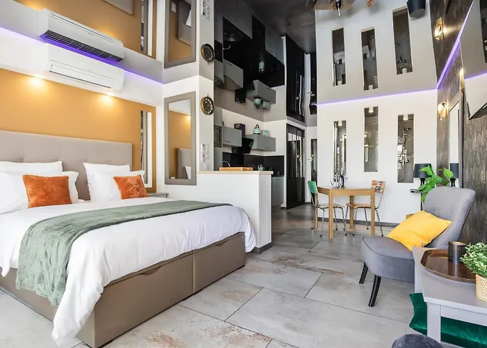 Gerenoveerd Met Terras In Héliopolis Village Naturiste Cap D Appartement Agde