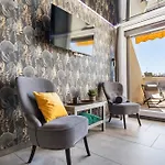 Helioamour Renovated With Terrace In Heliopolis Naturist Village * 아그