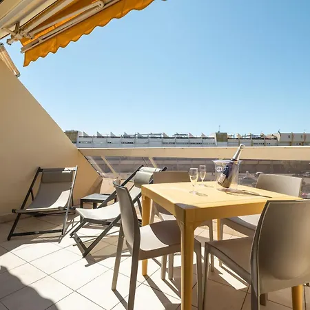 Helioamour Renovated With Terrace In Heliopolis Naturist Village