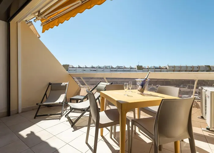 Renovated With Terrace In Heliopolis Naturist Village